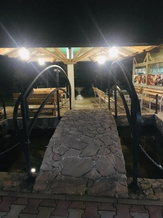בוגוינו Omladinski Hotel Rostovo מראה חיצוני תמונה