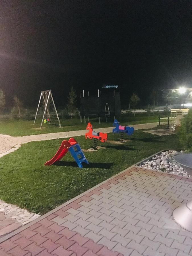 בוגוינו Omladinski Hotel Rostovo מראה חיצוני תמונה
