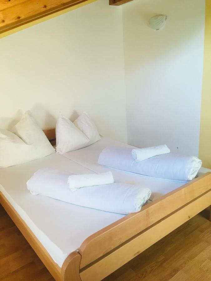 בוגוינו Omladinski Hotel Rostovo מראה חיצוני תמונה