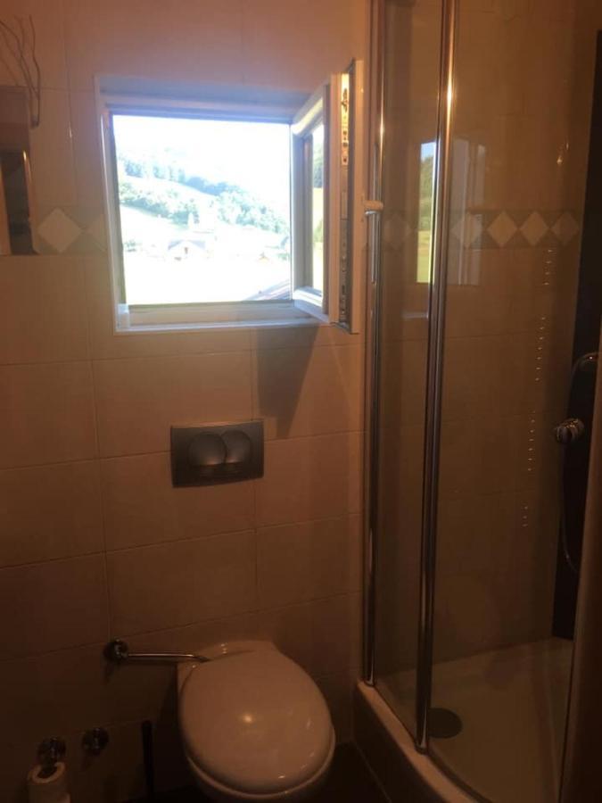בוגוינו Omladinski Hotel Rostovo מראה חיצוני תמונה