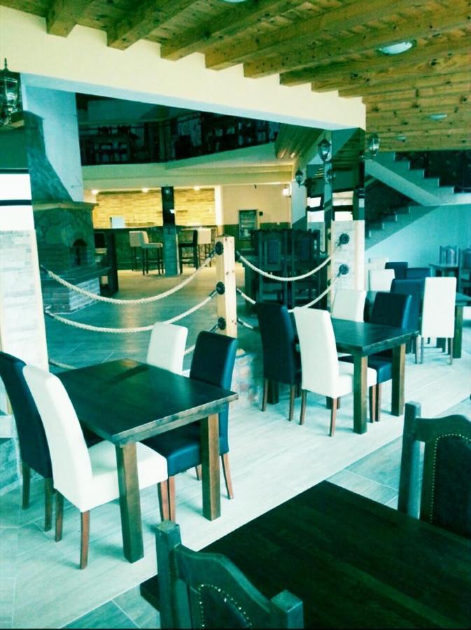בוגוינו Omladinski Hotel Rostovo מראה חיצוני תמונה
