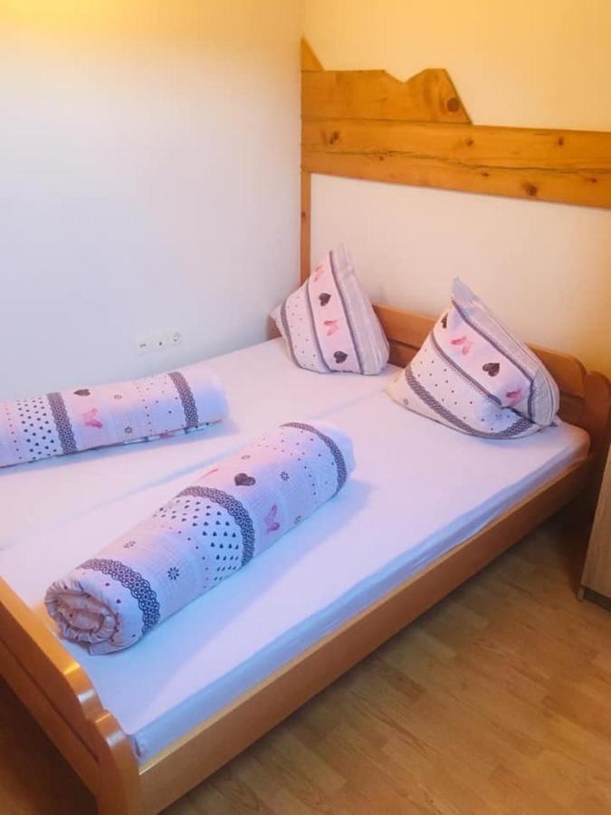 בוגוינו Omladinski Hotel Rostovo מראה חיצוני תמונה